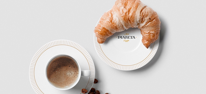 2_naming-slogan-logo-and-packaging-for-pianeta-coffee﻿